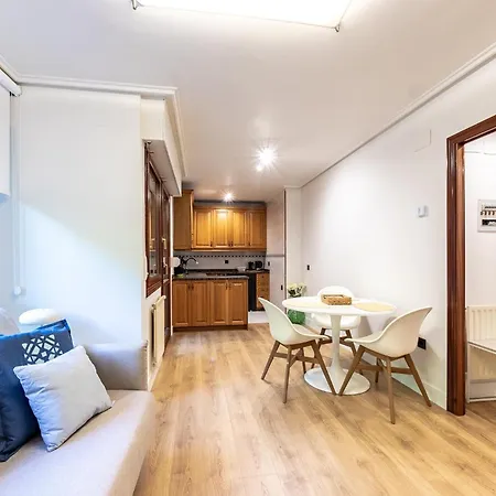 Eguzkilore Txokoa Y Parking Free Appartamento Bilbao