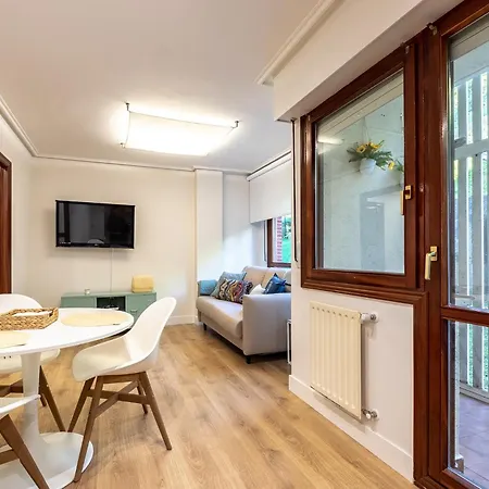 Eguzkilore Txokoa Y Parking Free * ビルバオ