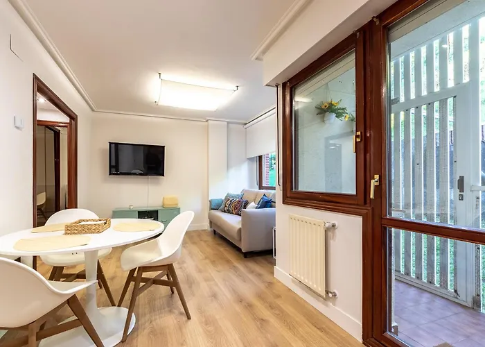 Eguzkilore Txokoa Y Parking Free * ビルバオ